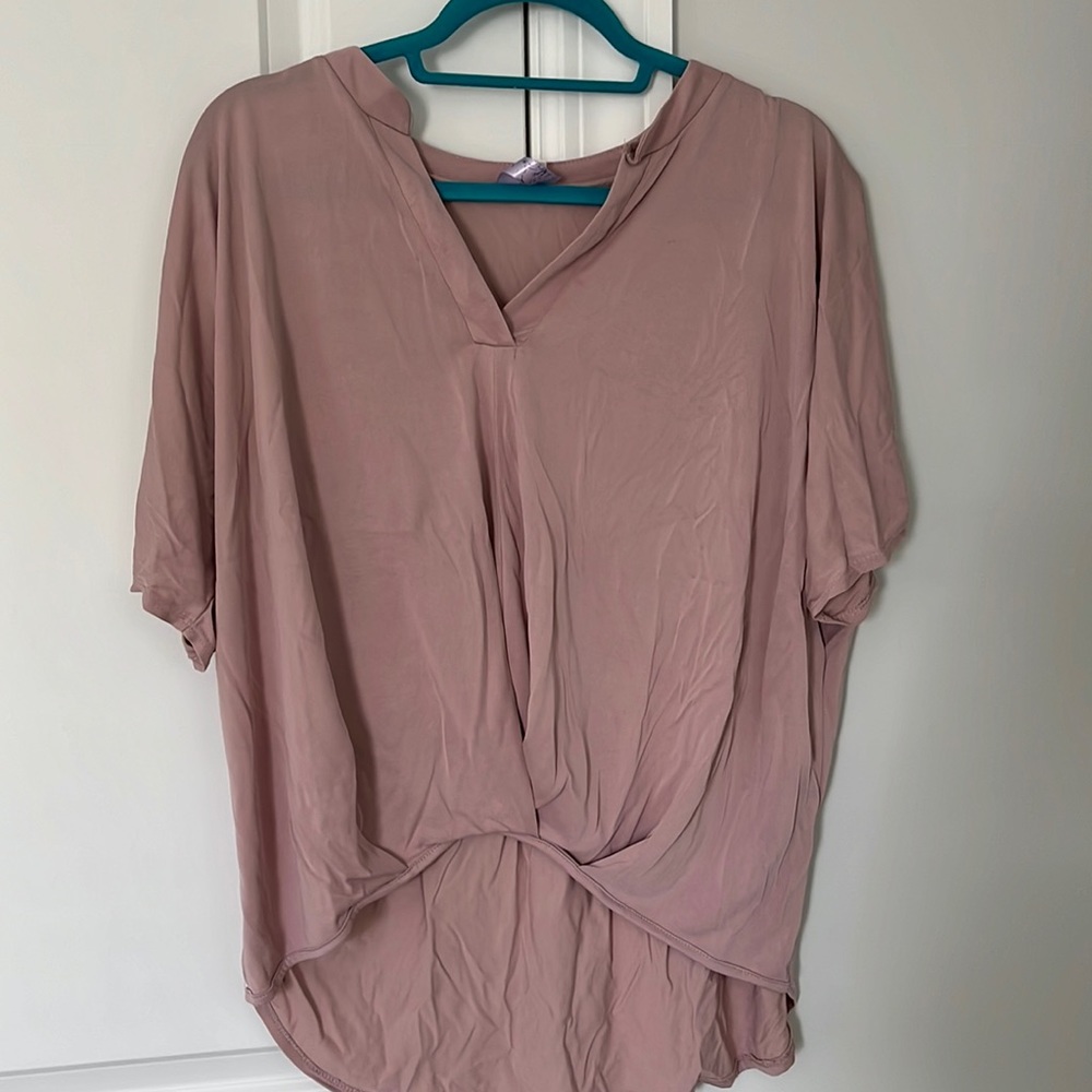 Dry Goods- Alya Short Sleeve Blouse // Size M // Soft
